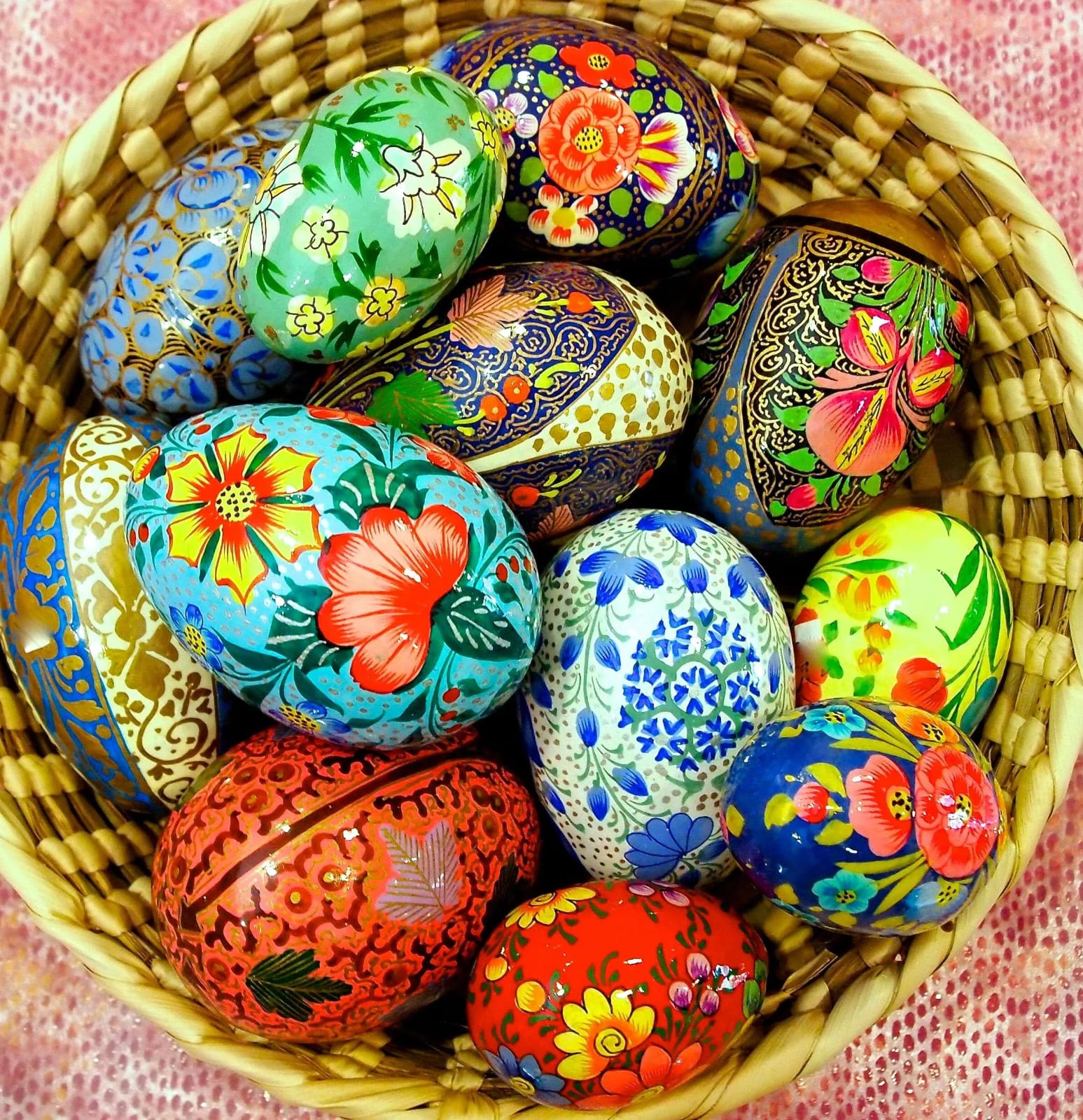 Kashmiri Papier-Mâché: A Traditional Craft
